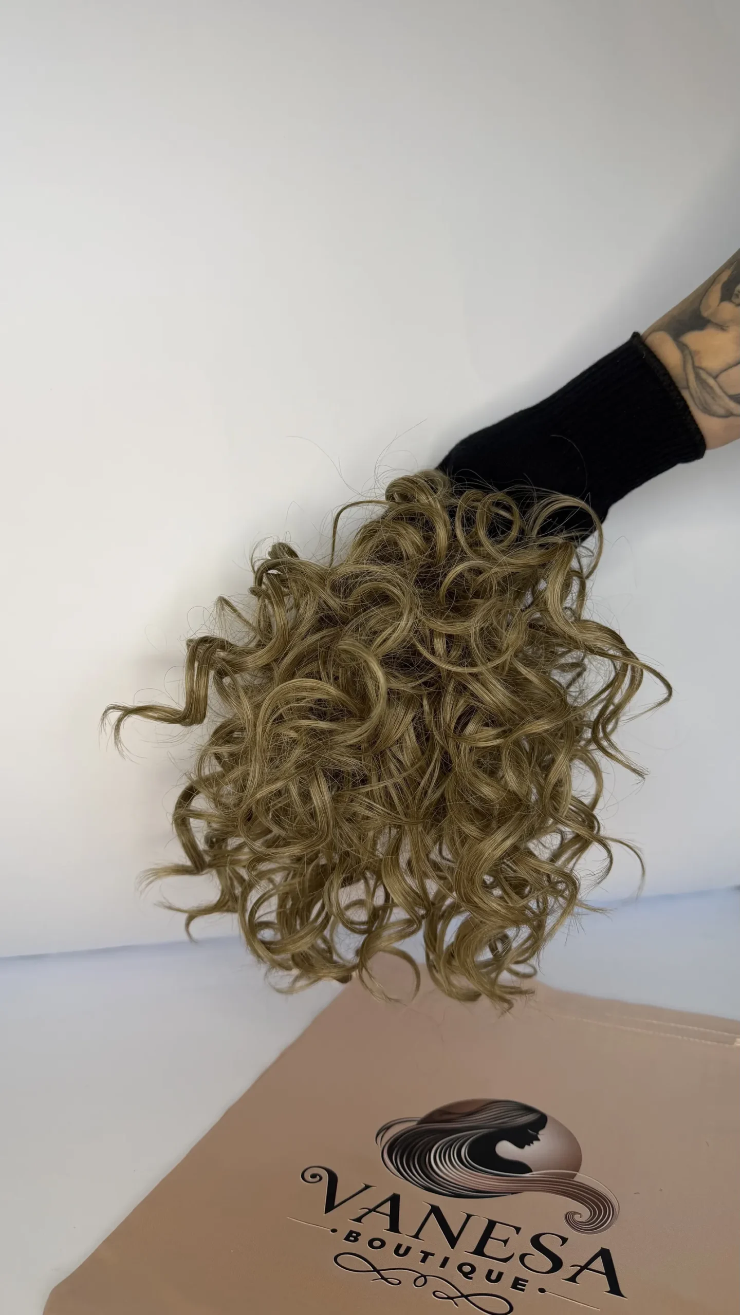 Cocoche Dari / color: #Ash blonde